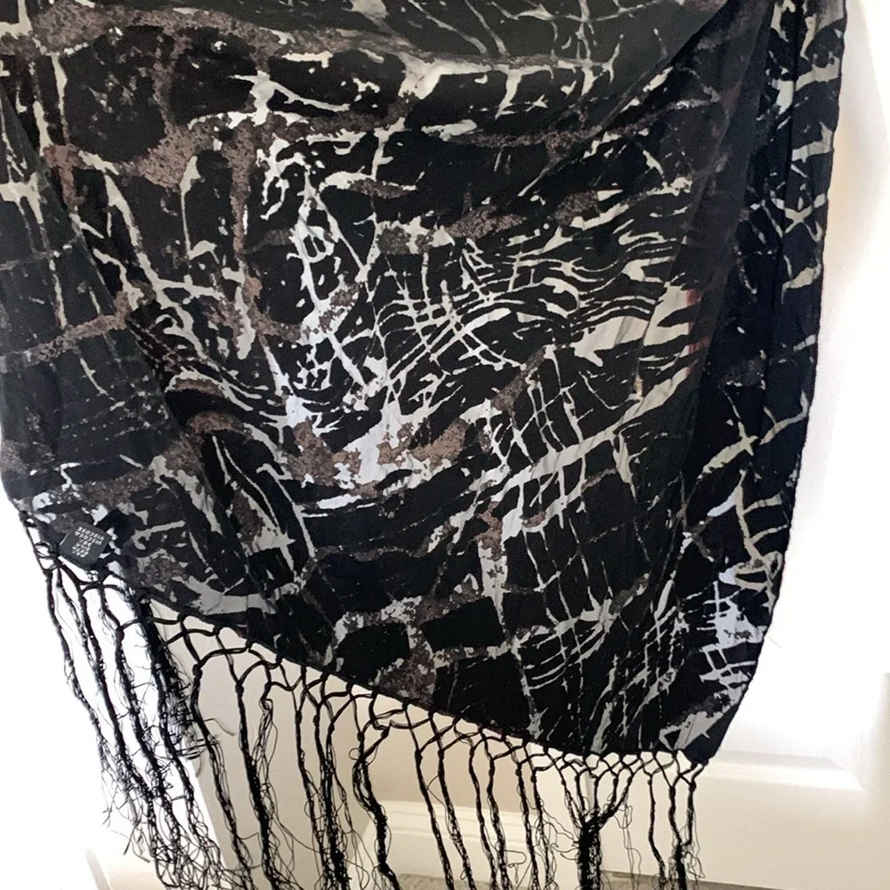 Velvet burnout scarf with fringe- silk blend- red and black made in Italy